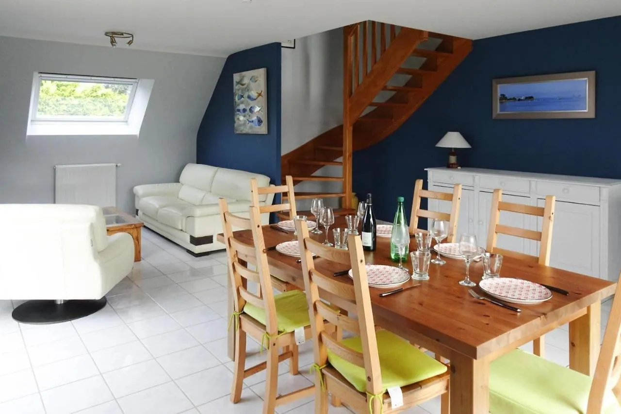 Nice Holiday Home With Beautiful Garden, Paimpol