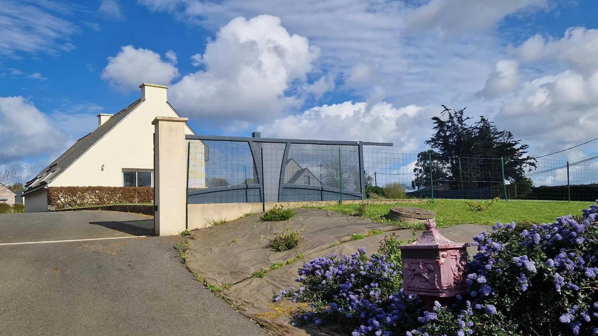 Nice Holiday Home With Beautiful Garden, Paimpol contacts